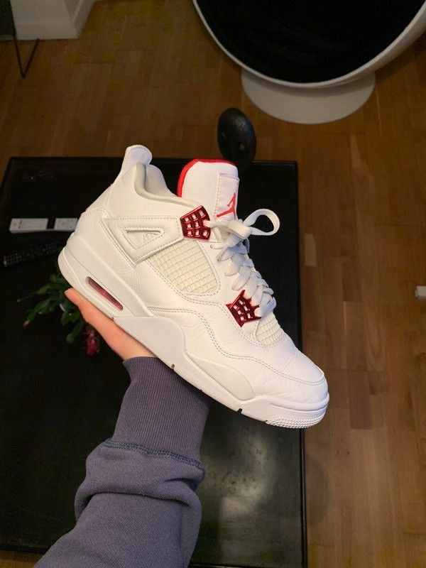 Jordan 4 Metallic Rot