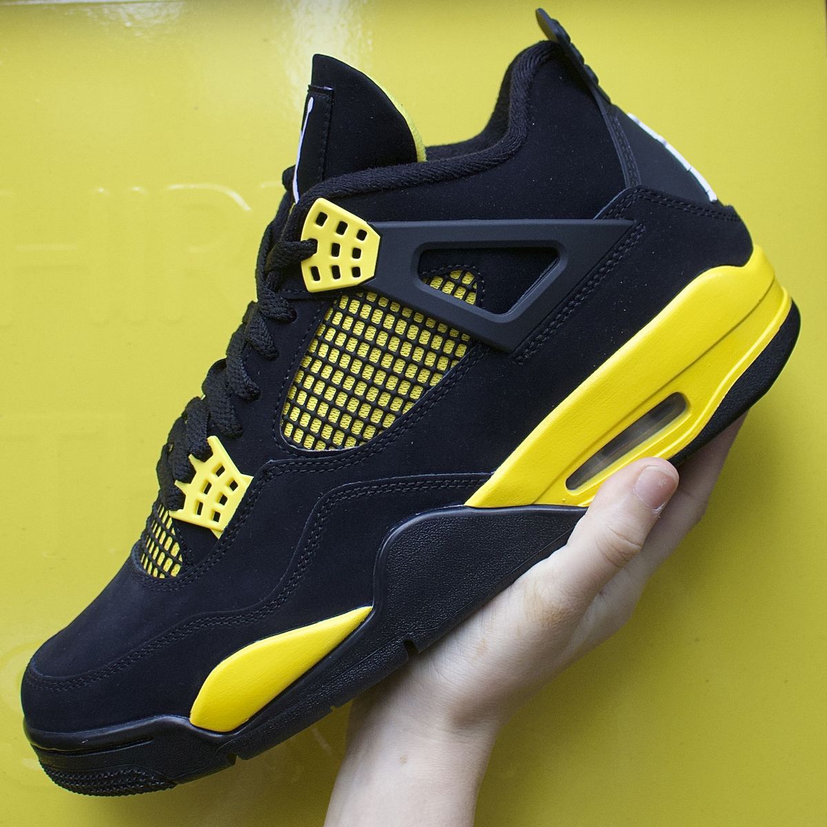 Jordan 4 gelber Donner