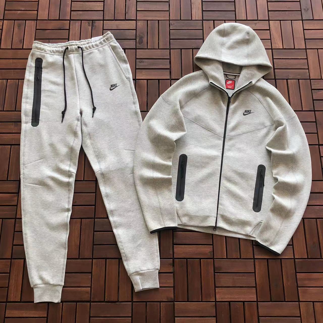 Nike Tech Fleece gray set (New)